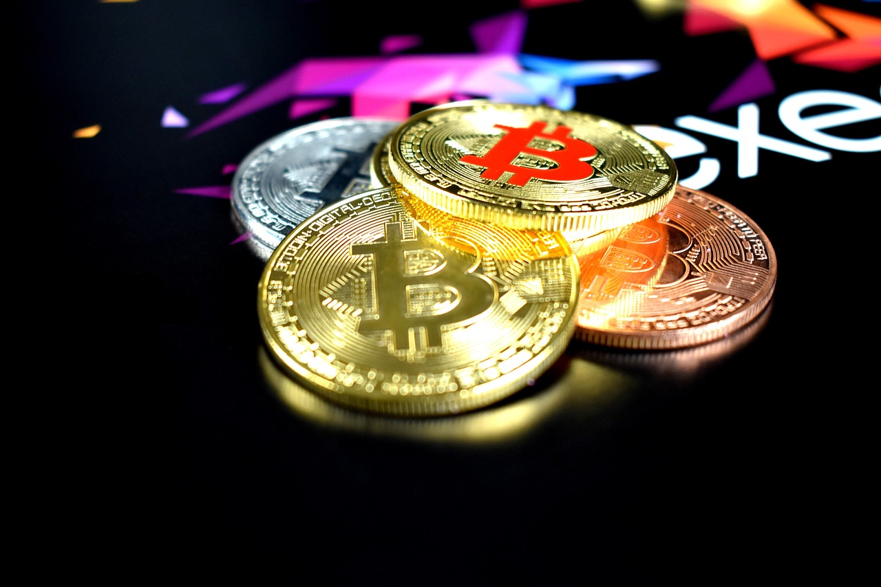 马斯克回归特斯拉、减少DOGE工作！TSLA与狗狗币双双暴涨